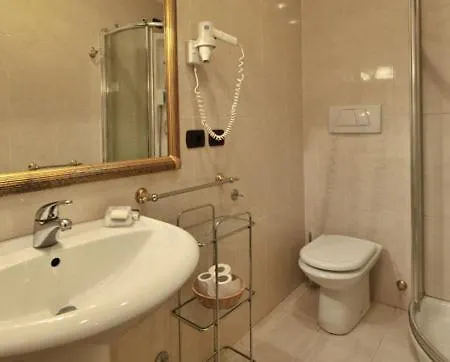 Apartment Caerano Di San Marco Sleeps 11 Air Con